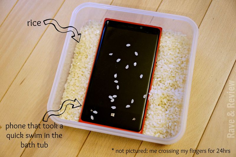 Nokia Lumia in rice