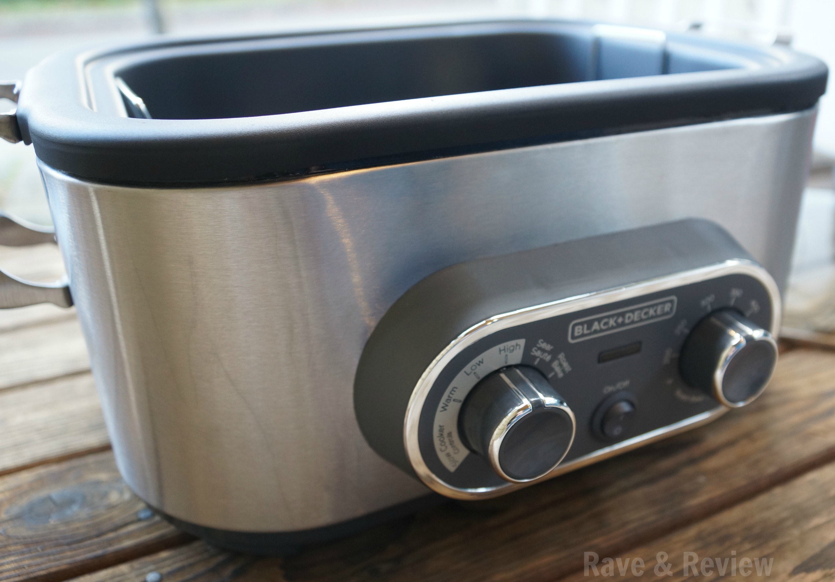 Stress less with the 3-in-1 6.5qt Multicooker from Black + Decker - Rave &  Review
