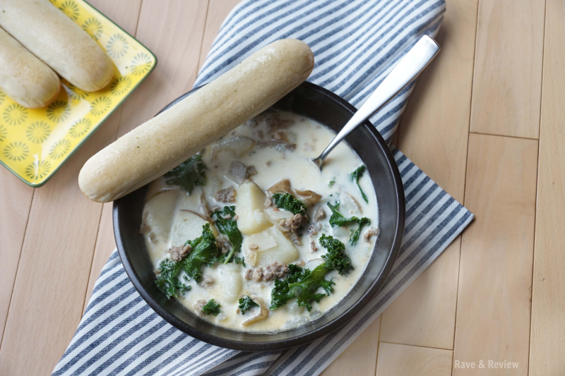 Zuppa Toscano with breadstick